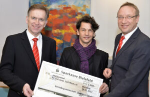 Übergabe der Mitarbeiterspende an den Verein Alt und Jung Süd-West e.V.