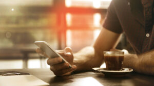 Handy richtig reinigen