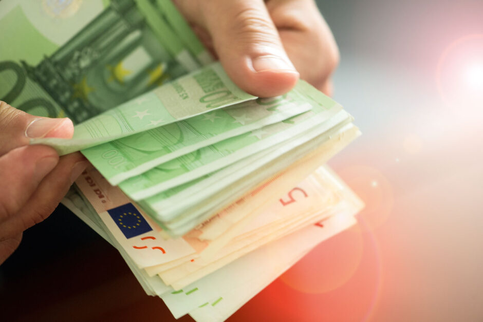 Nachweispflicht bei Bareinzahlungen ab 10.000 Euro