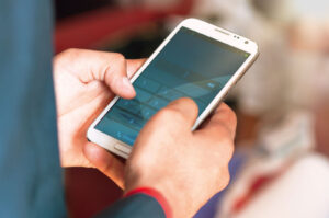 Phishing mit einer betrügerischen SMS